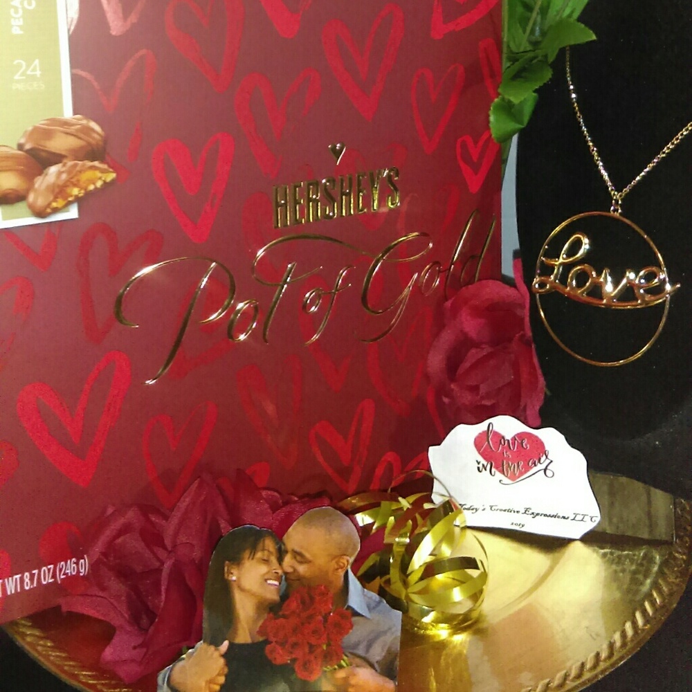 The LOVE Necklace💕